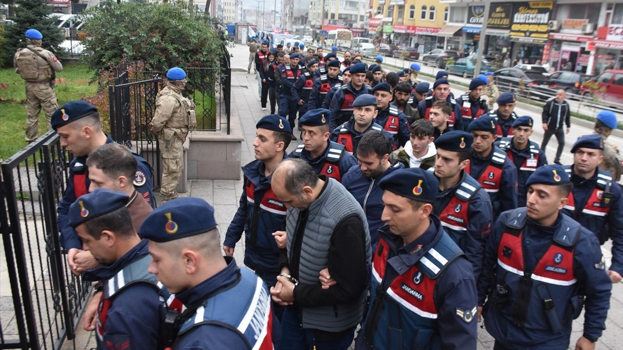 Sinop'ta Yasa Dışı Bahis Operasyonu: 32 Şüpheli Yakalandı