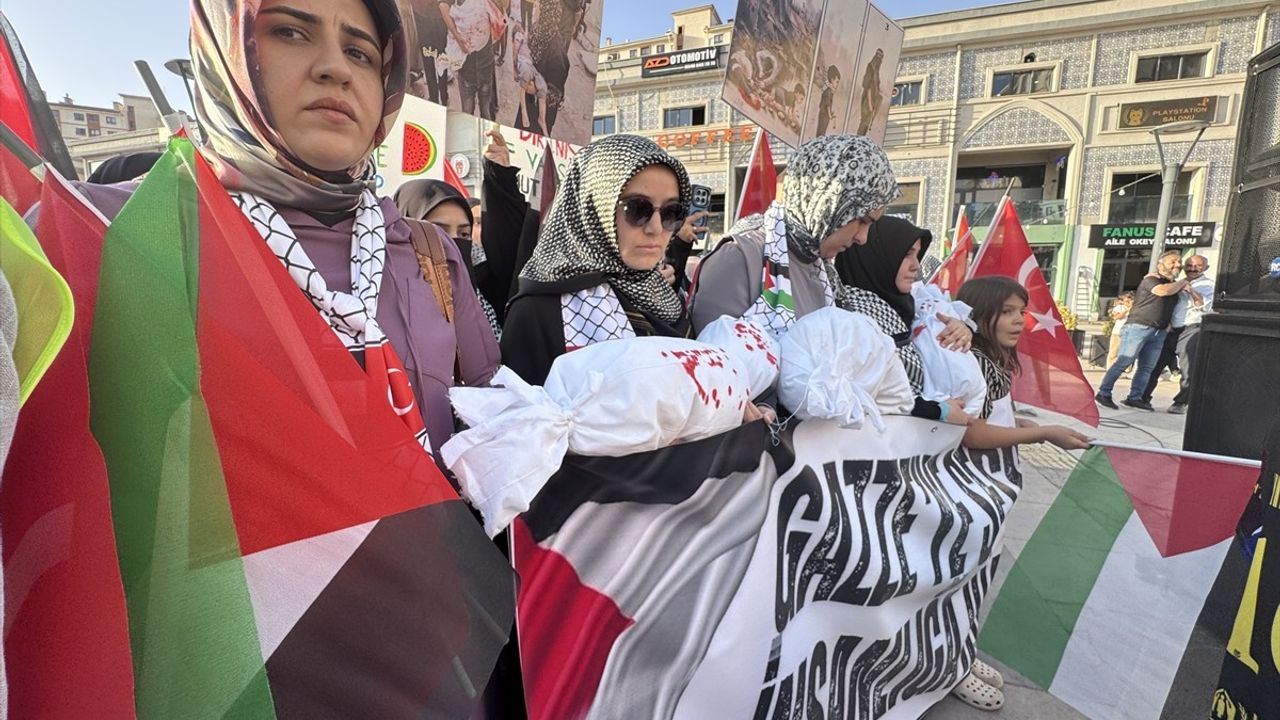 Şırnak'ta Gazze'ye Destek Yürüyüşü Düzenlendi