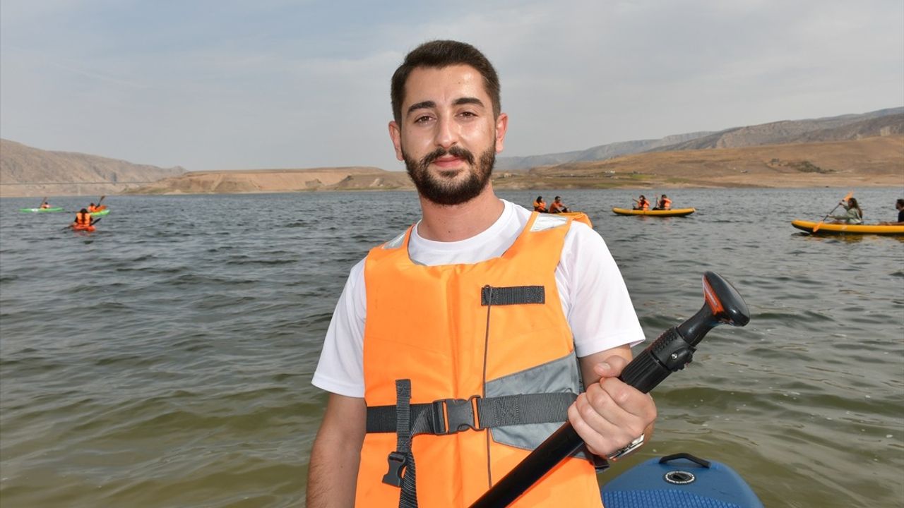 Tarihi Hasankeyf'te Kano ve SUP Etkinliği Düzenlendi