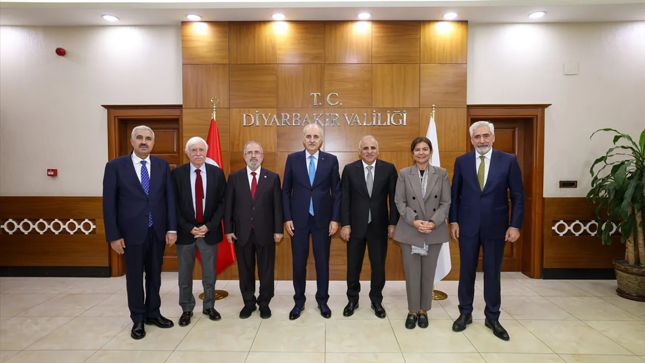 TBMM Başkanı Kurtulmuş, Diyarbakır Ziyaretinde Önemli Mesajlar Verdi