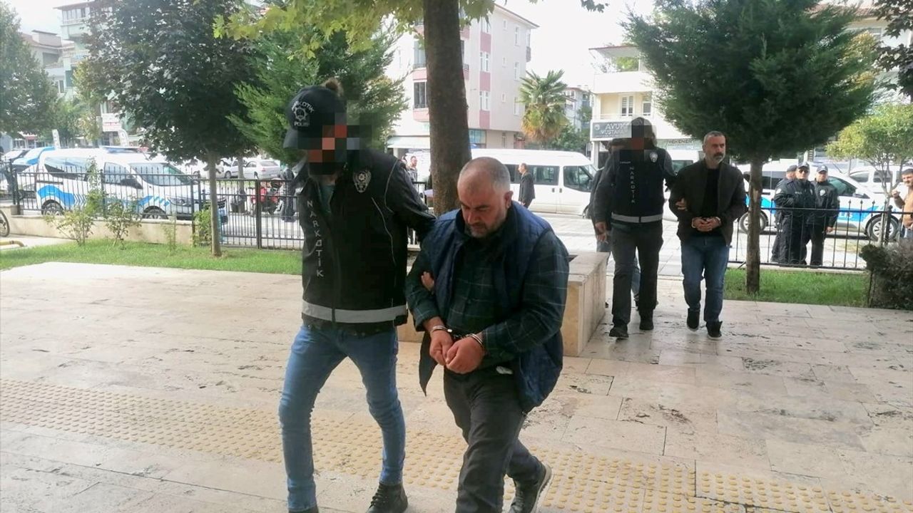 Tokat'ta Uyuşturucu Operasyonu: 3 Tutuklama