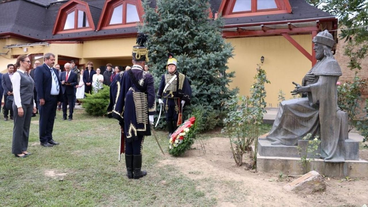Törökkoppany'deki Tarihi Türk Hamamı Türk-Macar Dostluk Parkı Oldu