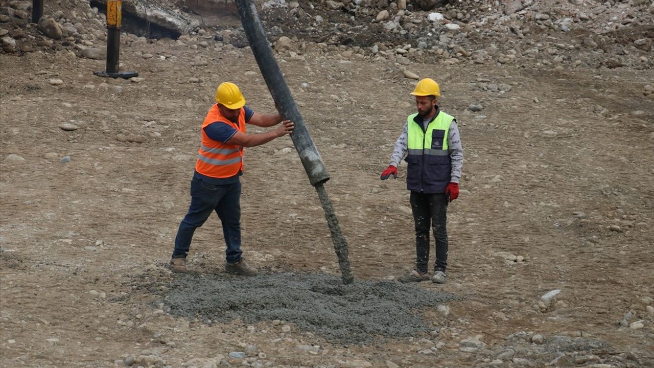 Trabzon'da Çağlayan Mahallesi Kentsel Dönüşüm Projesi Temeli Atıldı