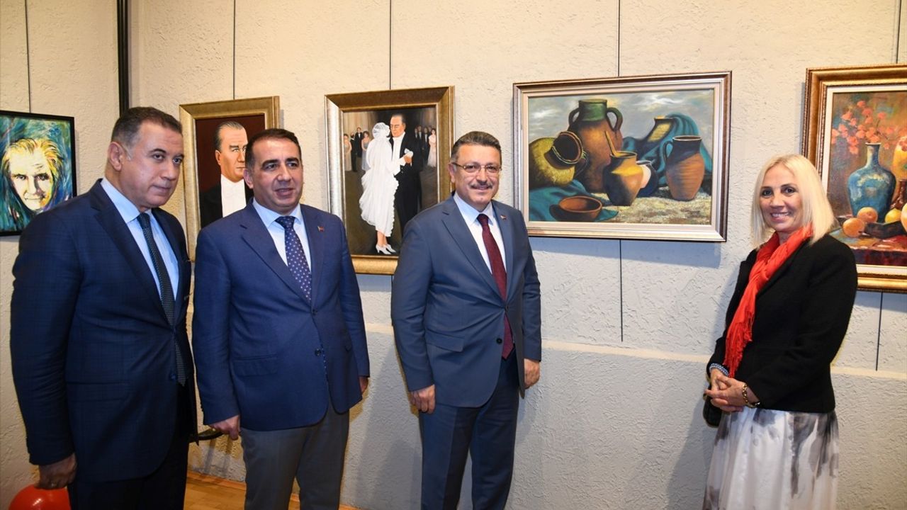 Trabzon'da 'Cumhuriyet'in Renkleri' Sergisi Açıldı