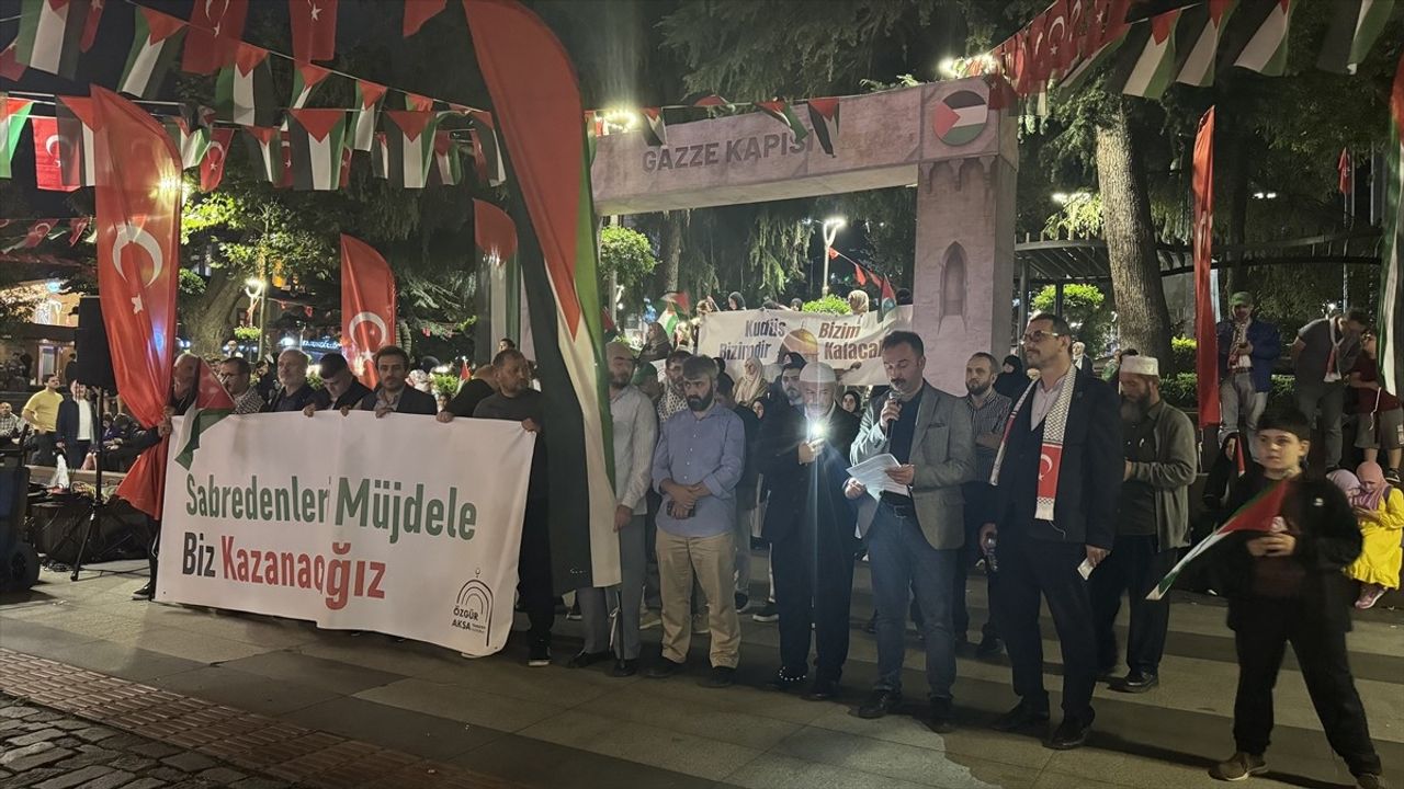 Trabzon'da Gazze İle Dayanışma Protestosu