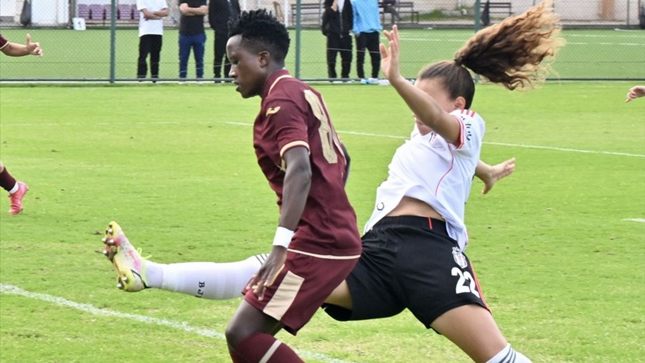 Trabzonspor, Beşiktaş'ı 2-1 Yenerek 3 Puanı Kaptı