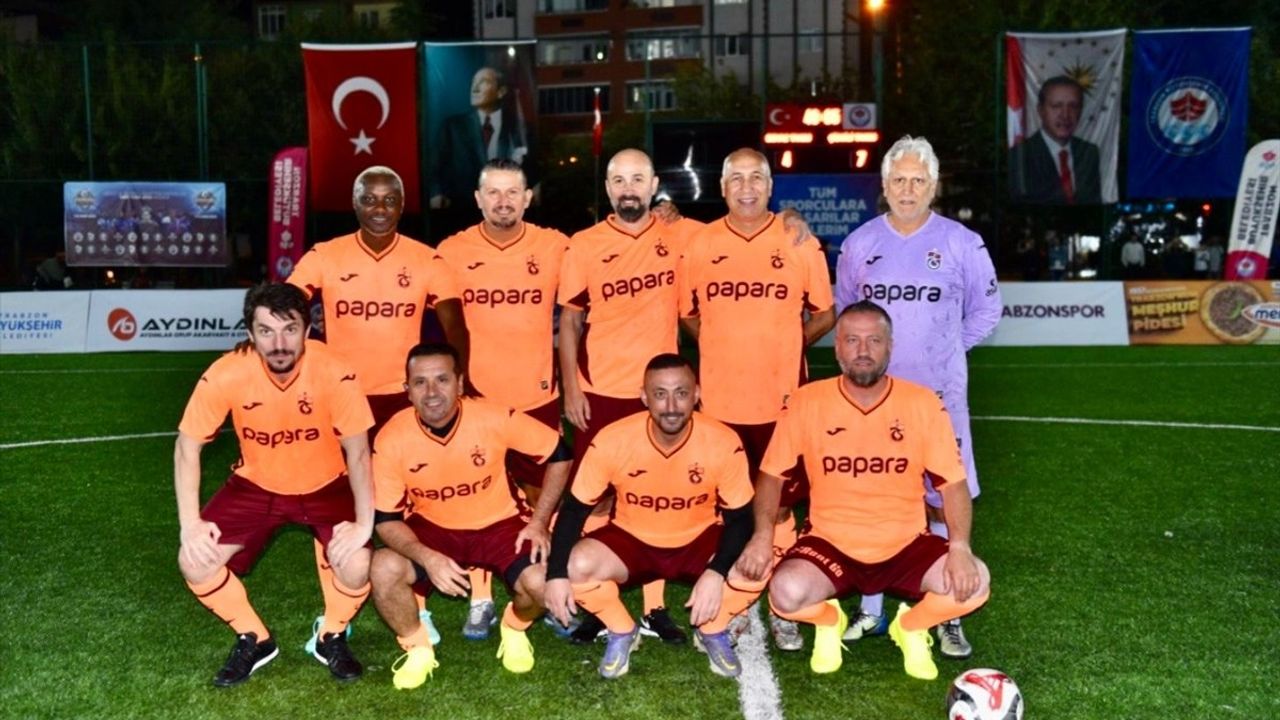 Trabzonspor'un Efsaneleri Emir Yuşa İçin Toplandı