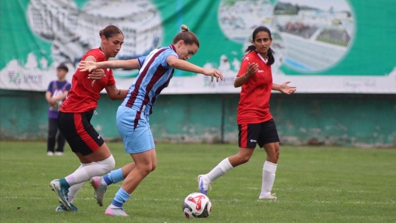 Trabzonspor, Ünye Kadın SK'yi Deplasmanda Geçti