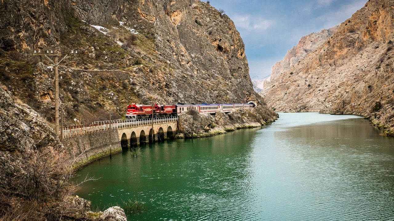 Turistik Doğu Ekspresi Yeni Sezon Biletleri Satışa Çıkıyor