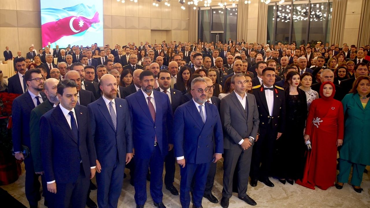 Türkiye Cumhuriyeti'nin 102. Yılı Bakü'de Coşkuyla Kutlandı