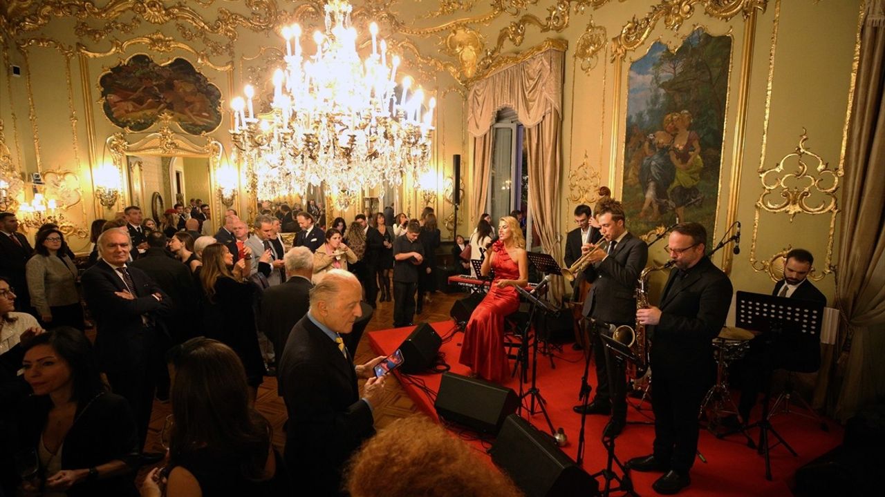 Türkiye Cumhuriyeti'nin 102. Yılı İtalya'da Coşkuyla Kutlandı