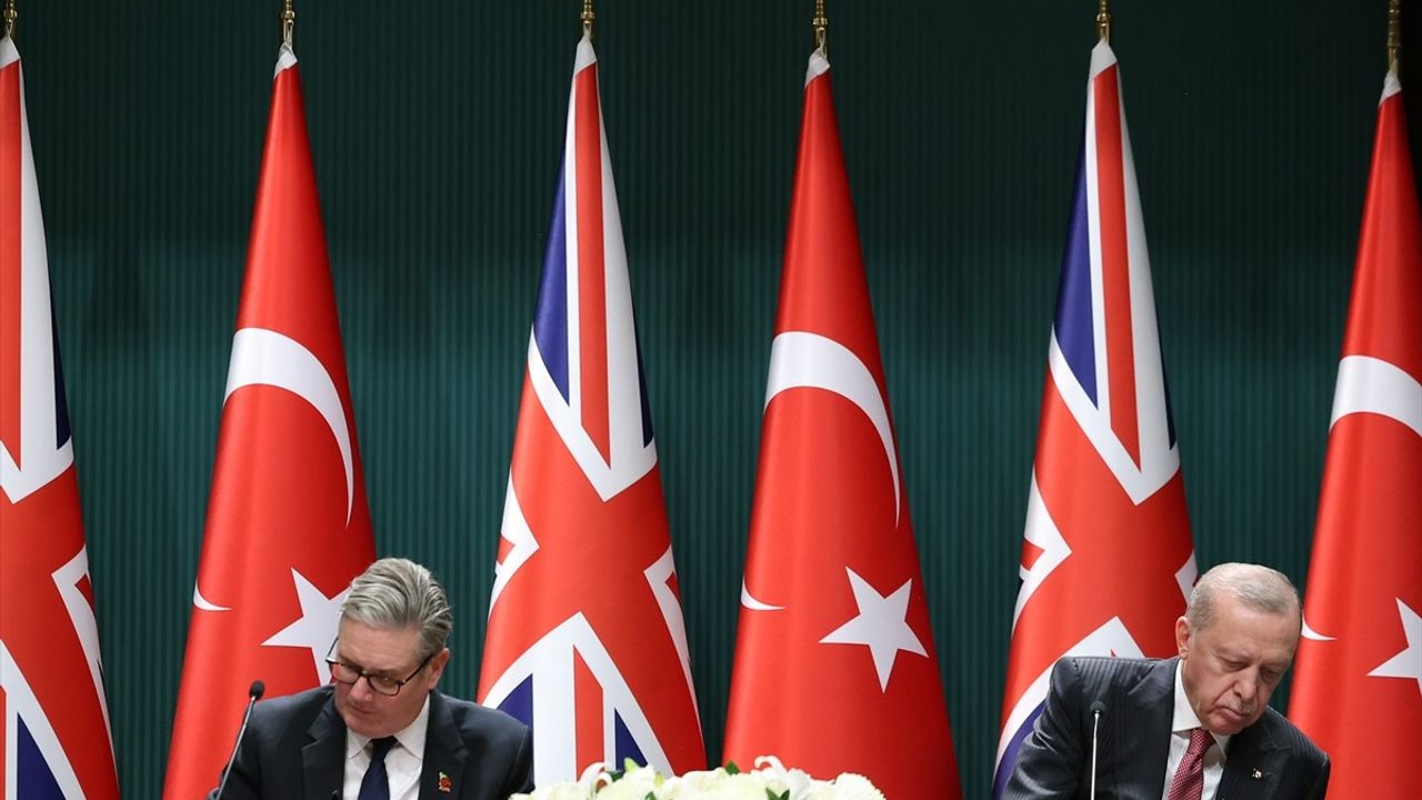 Türkiye ve Birleşik Krallık'tan Eurofighter İşbirliği Anlaşması