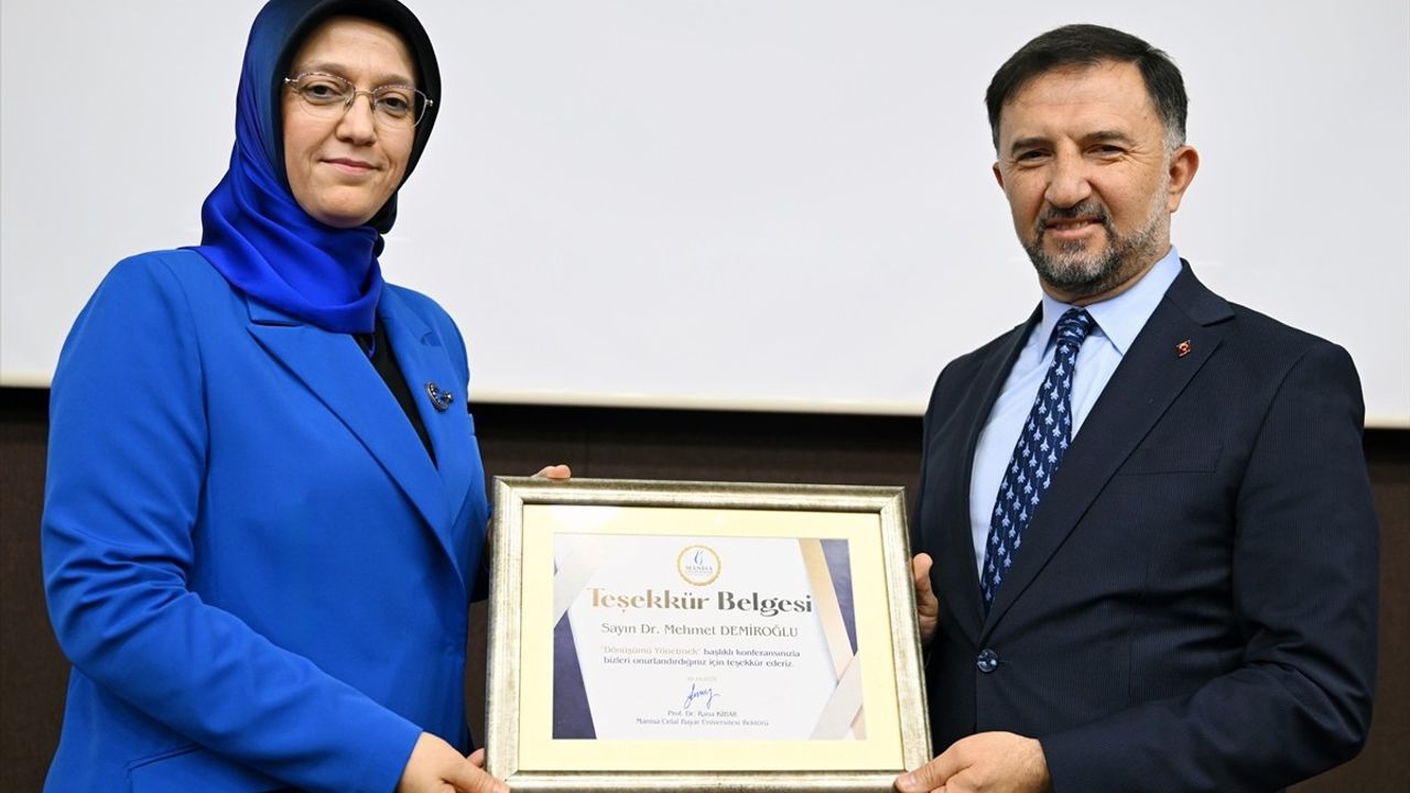 TUSAŞ Genel Müdürü Dr. Mehmet Demiroğlu Manisa'da Öğrencilerle Buluştu