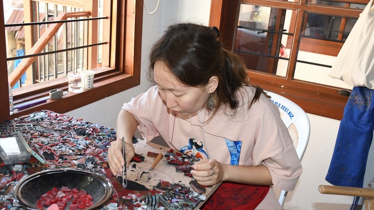 Uluslararası Çağdaş Mozaik Sempozyumu Adana'da Devam Ediyor