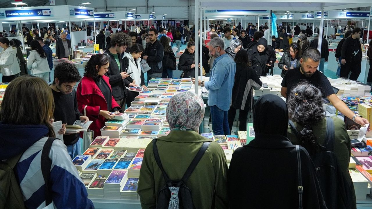 Üsküdar'da Filistin'e Destek İçin Şiir Dinletisi