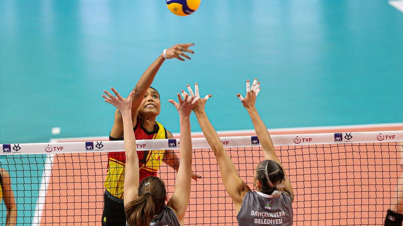 Voleybolda Göztepe, Bahçelievler Belediyespor'u Geçerek Çeyrek Finale Yükseldi