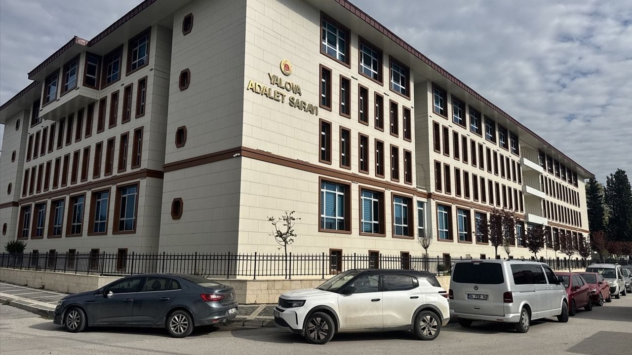 Yalova'da Göç İdaresi Müdürü ve 8 Şüpheli Adliyeye Sevk Edildi