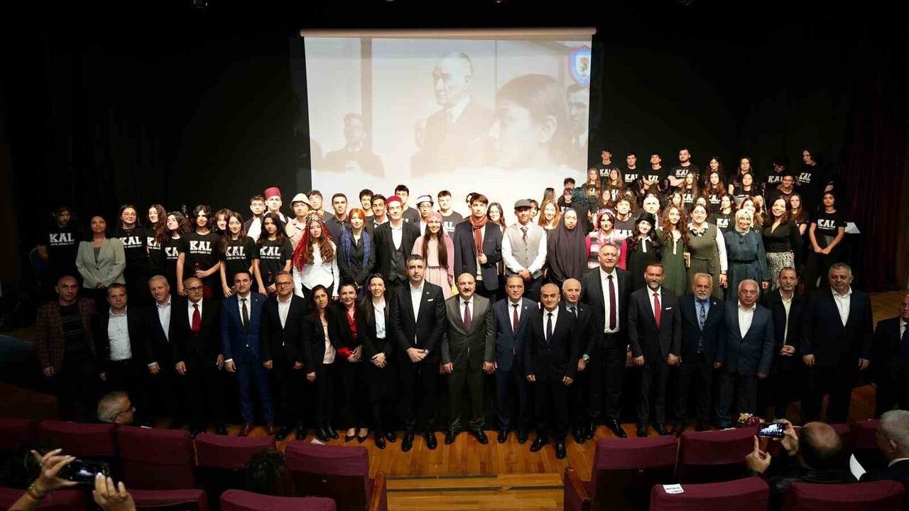 24 Kasım Öğretmenler Günü Kartal'da Coşkuyla Kutlandı