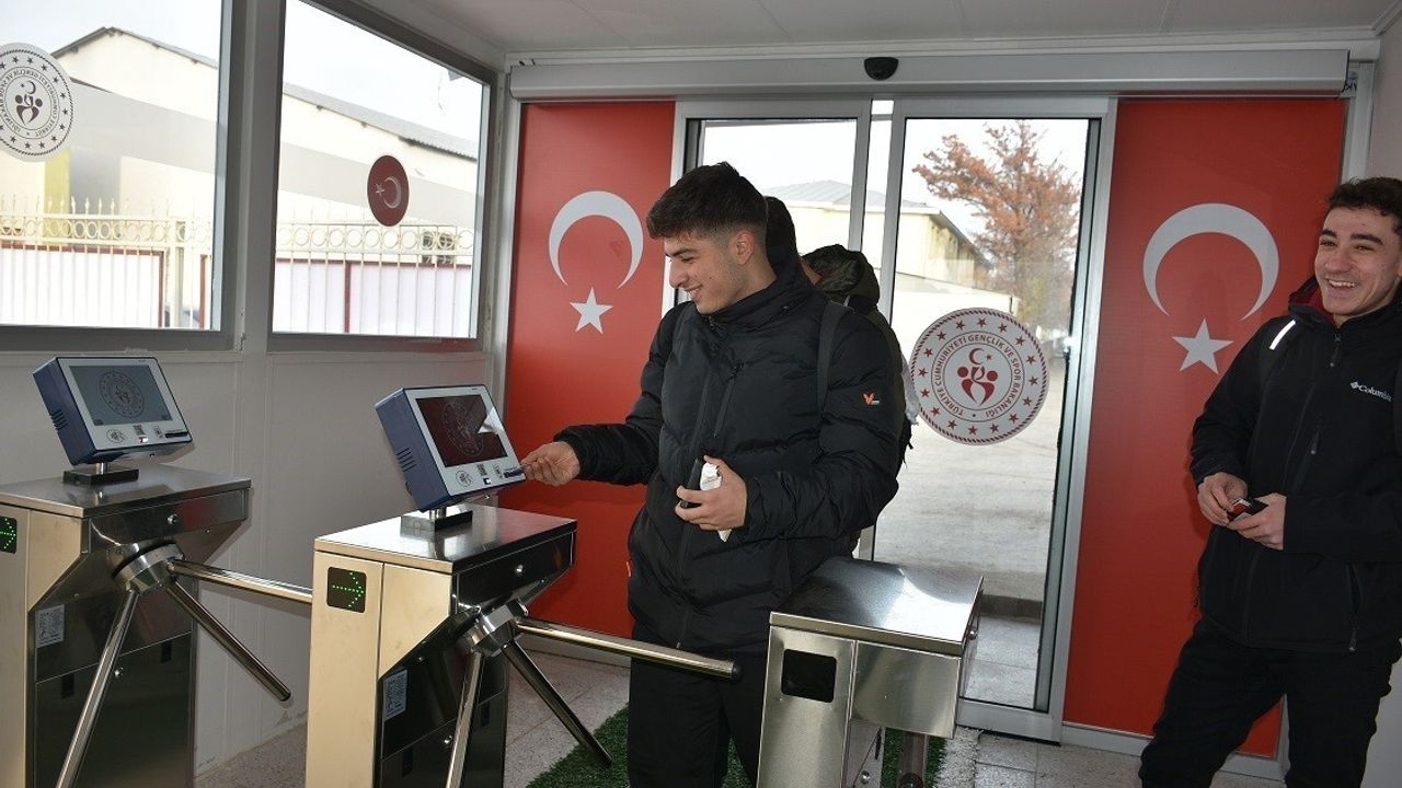 3 Temmuz Stadı'nda Yeni Turnike Sistemi Başlatıldı