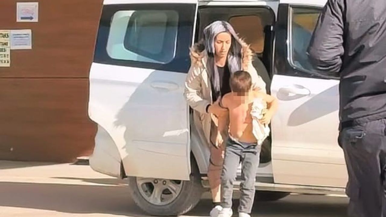 5 Yaşındaki Çocuk Kaynar Suya Devrildi: Yaralandı