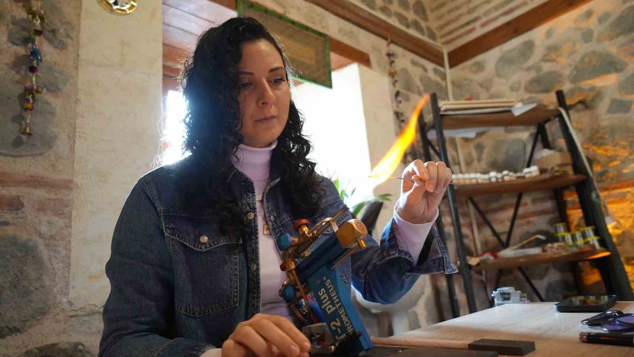 517 Yıllık Taşhan'da Kadınların Sanatla Ekonomik Güçlenmesi