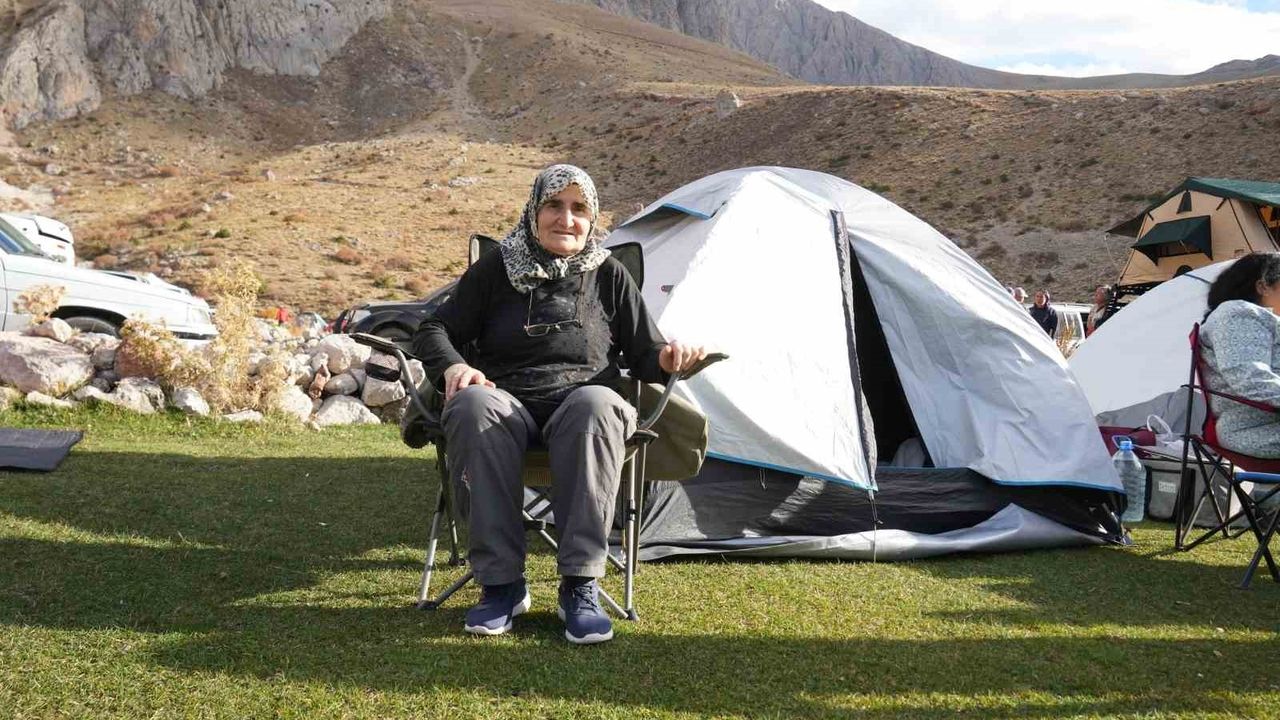 73 Yaşındaki Dağcı Hatun Okurkan: Gençlere İlham Veriyor