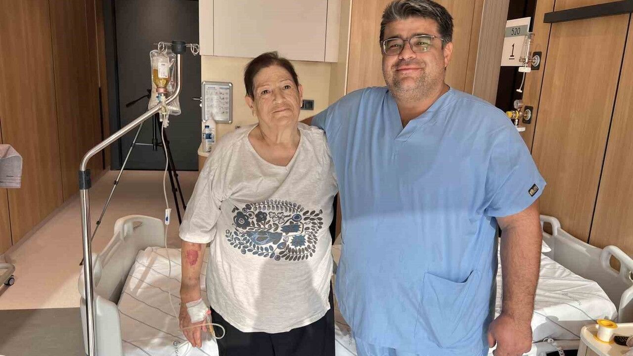 74 Yaşındaki Hüsne Deligönül Yeniden Yürümeye Başladı