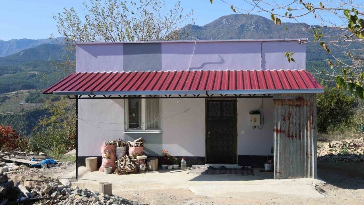 90 Yaşındaki Fatma Nine Yeni Evine Kavuştu