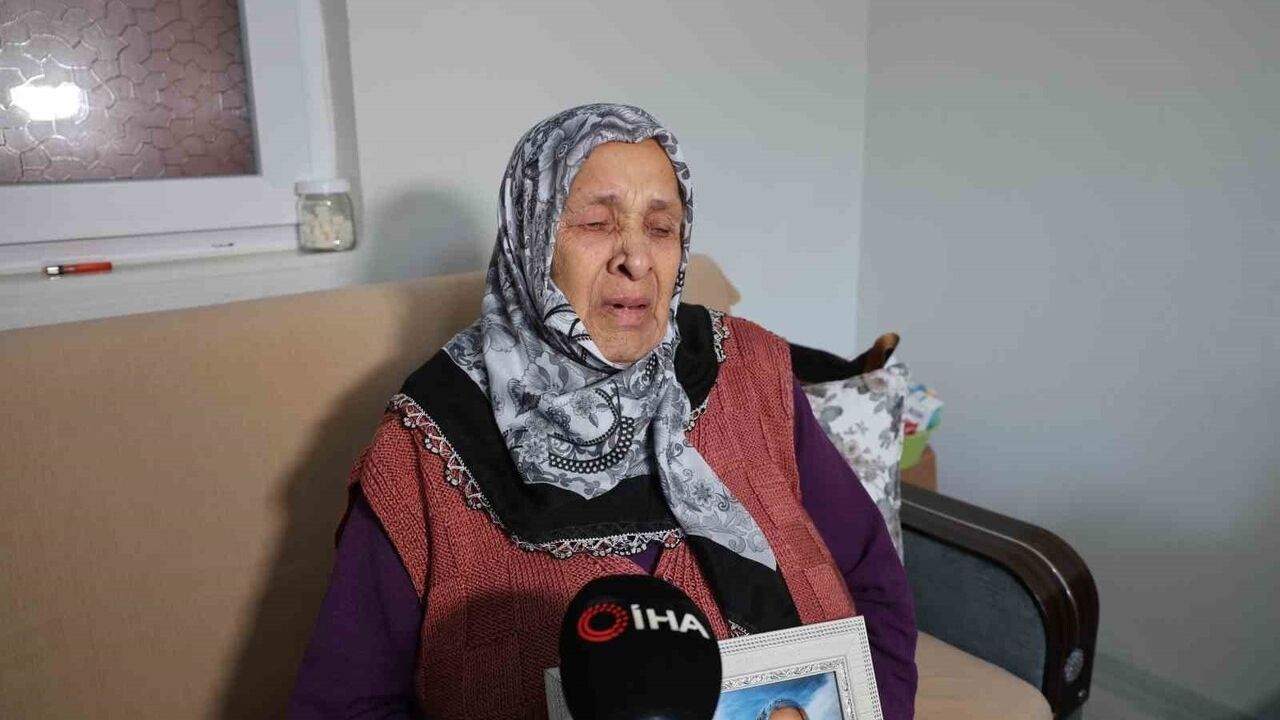93 Yaşındaki Alzheimer Hastası Kayıp: Aile Umutla Bekliyor