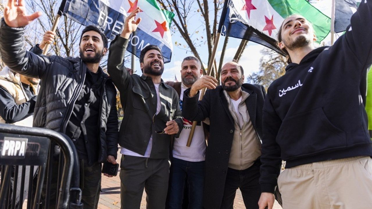 ABD'deki Suriyelilerin Eş-Şara'ya Sevgisi