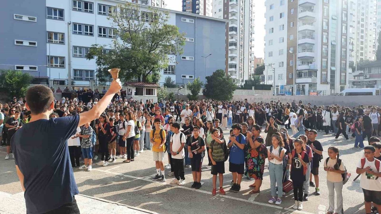 Adana’da 547 Bin Öğrenci Yeniden Sınıflara Dönüyor