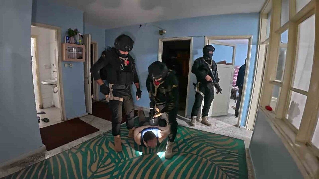 Adana'da DEAŞ'ın Uyuyan Hücresine Operasyon: 12 Gözaltı