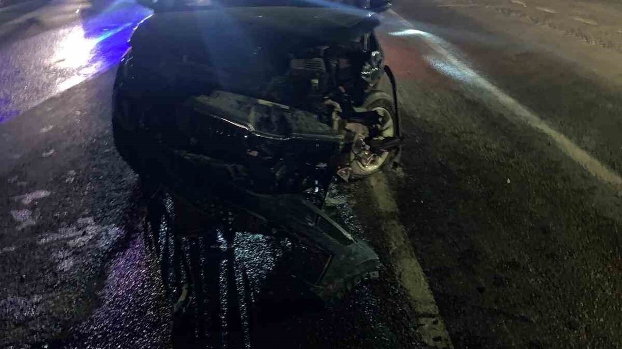 Adıyaman'da Trafik Kazası: İki Yaralı