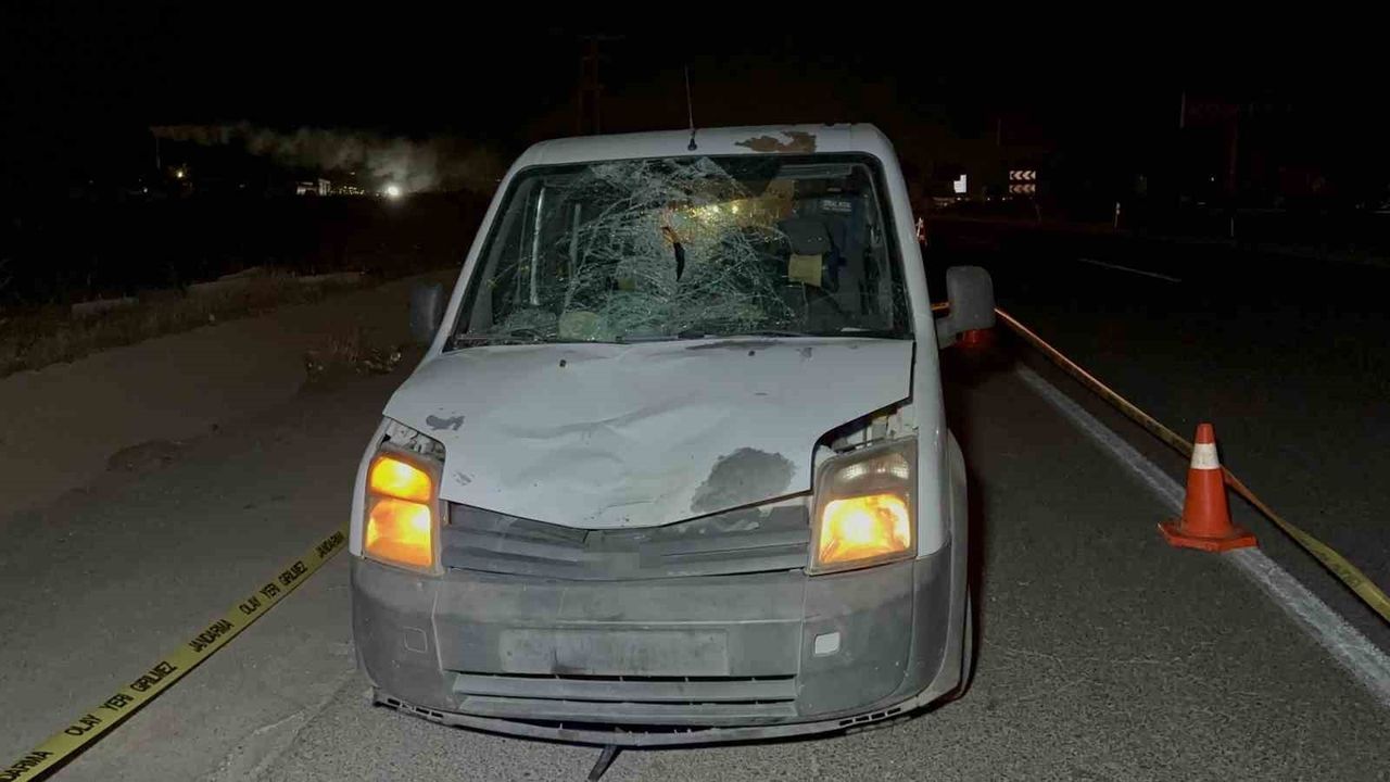 Adıyaman'da Trajedi: Yaşlı Adam Hafif Ticari Araç Tarafından Hayatını Kaybetti