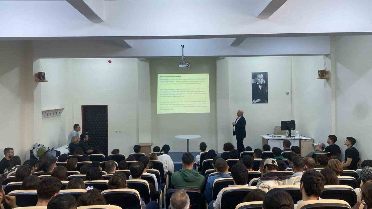 ADÜ'de Çevre Kirliliği ve İklim Değişikliği Farkındalık Semineri