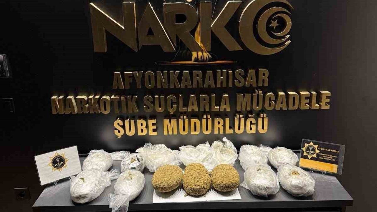 Afyonkarahisar'da 11 Kilo 500 Gram Uyuşturucu Ele Geçirildi