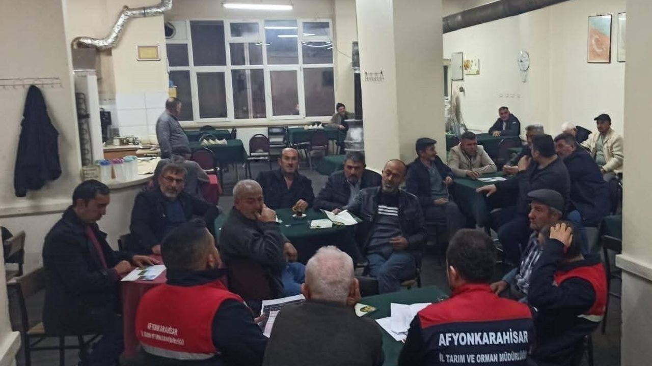 Afyonkarahisar'da Çiftçi Bilgilendirme Toplantıları Devam Ediyor