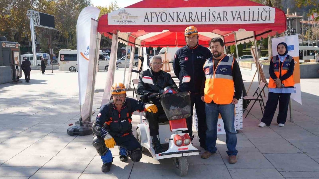 Afyonkarahisar'da Deprem Tatbikatı Gerçekleştirildi