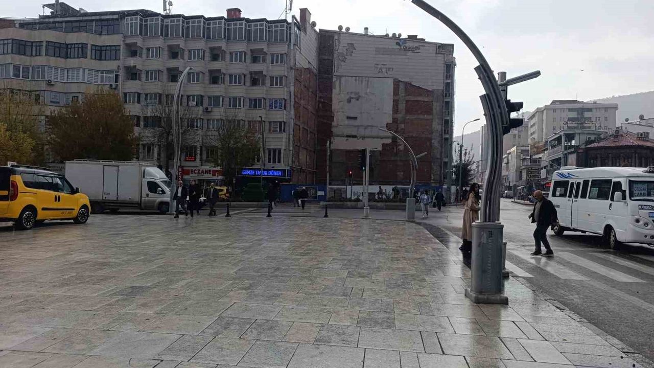 Afyonkarahisar'da Yağmur Başladı