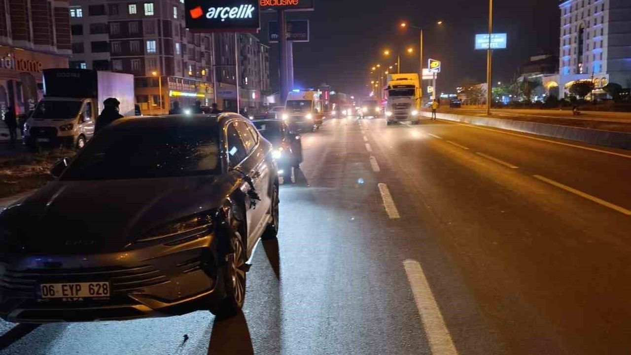 Ağrı'da Otomobil Çarpması: 1 Ölü, 1 Ağır Yaralı