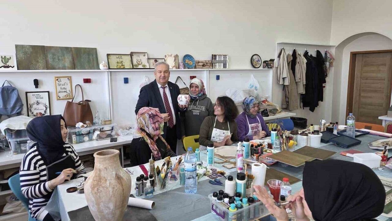 Ahşap Boyama Kursu ile El Beceri Gelişimi