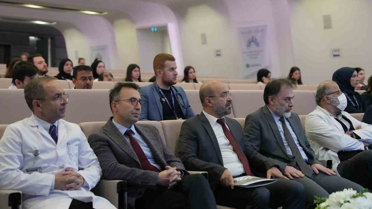 Akciğer Kanseri Farkındalığı için Önemli Panel Gerçekleştirildi