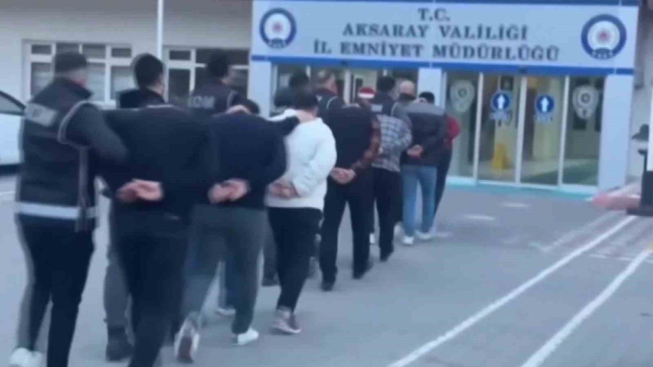 Aksaray'da Eş Zamanlı FETÖ/PDY Operasyonu
