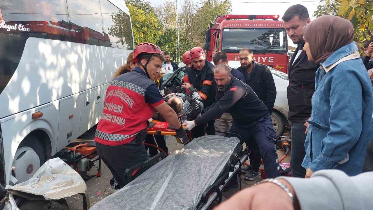 Akyazı'da Feci Kaza: 1 Yaralı