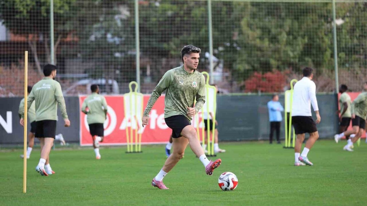 Alanyaspor, Samsunspor Maçı İçin Hazırlıklarını Sürdürüyor