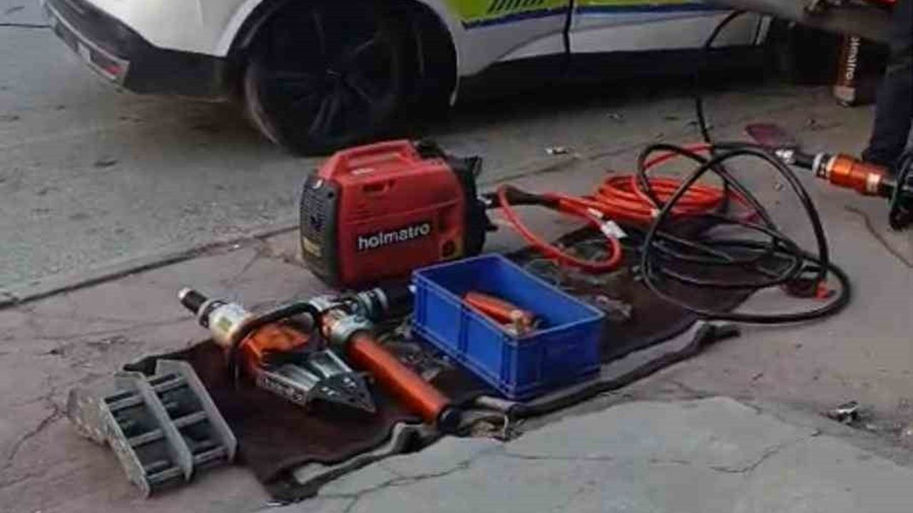 Alaşehir'de Trajik Trafik Kazası: Bir Polis Şehit Oldu