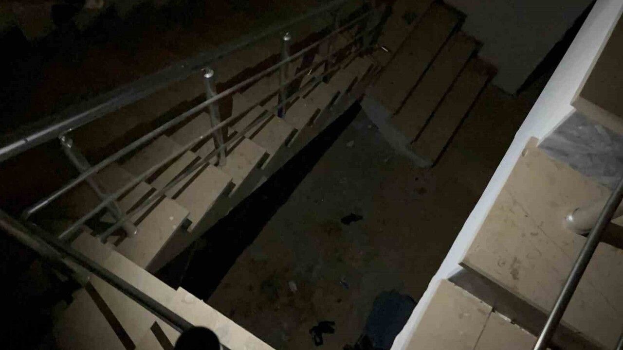 Alkollü Vatandaş Merdiven Boşluğuna Düştü