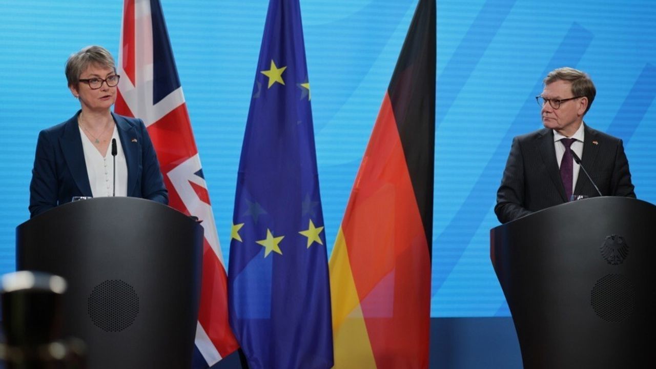 Almanya Dışişleri Bakanı Wadephul, İstanbul'daki Ukrayna Görüşmelerini Destekledi