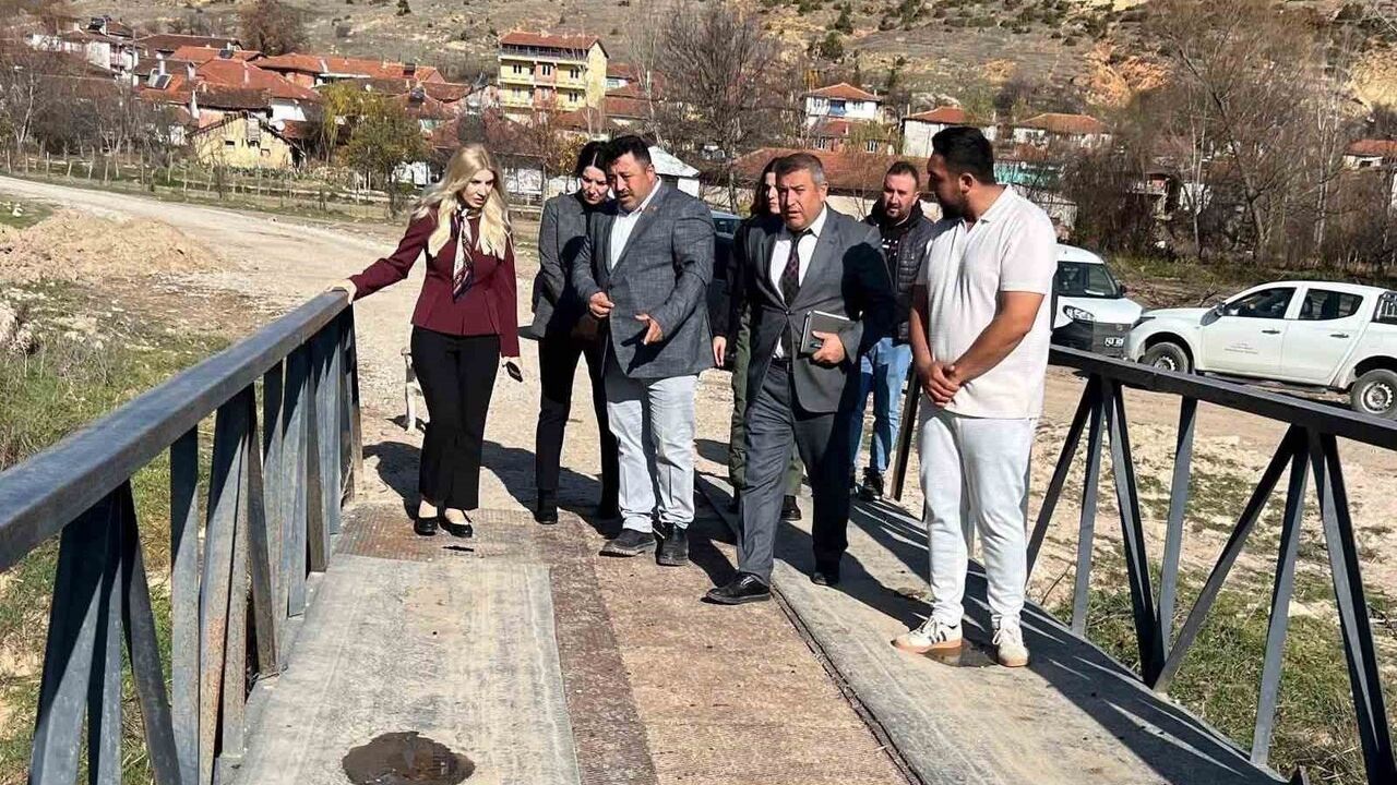 Altıntaş Kaymakamı Ayşegül Yıldırım'dan Yeşilyurt Ziyareti