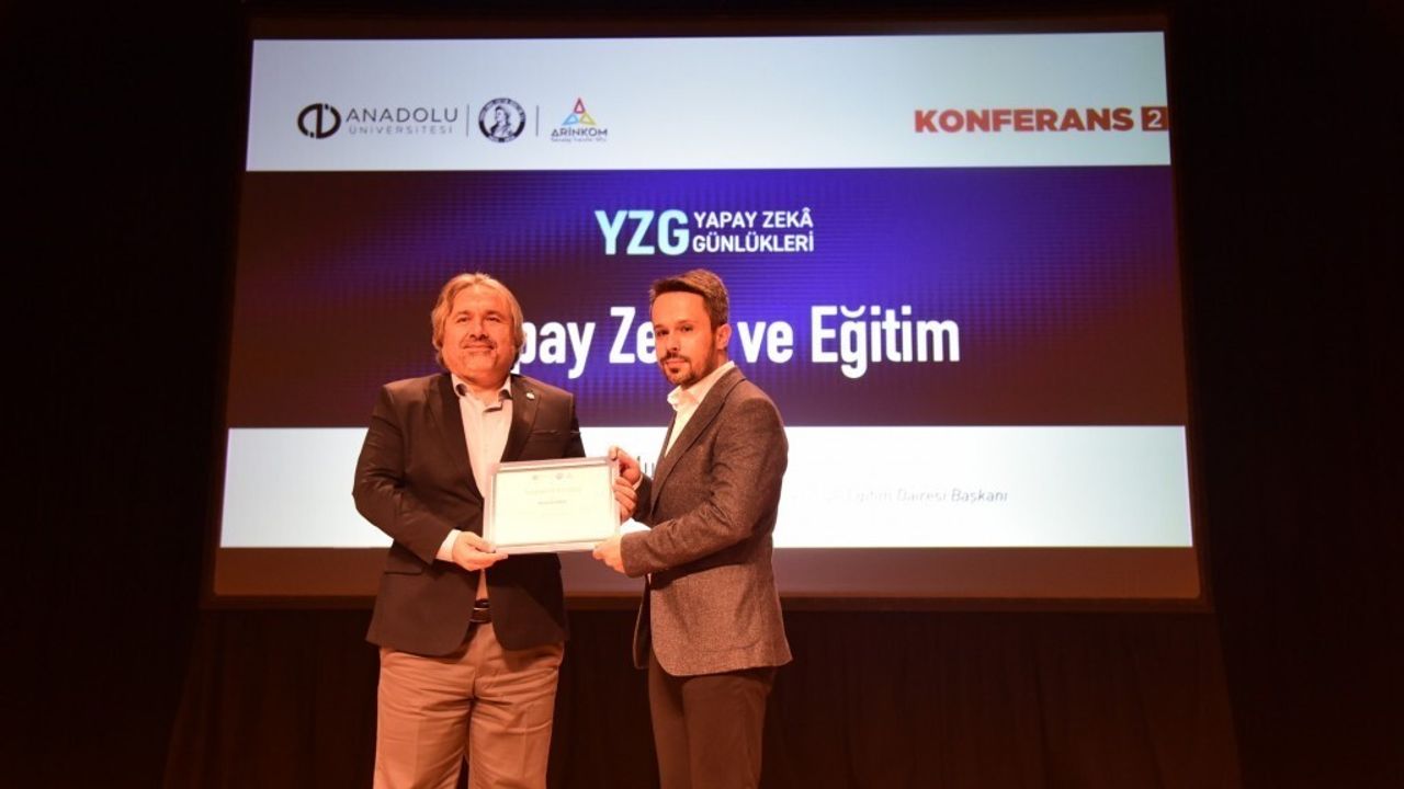 Anadolu Üniversitesinde Yapay Zekâ ve Eğitim Konferansı Düzenlendi